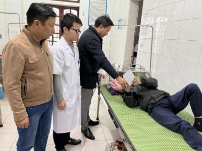 Trước thềm năm mới những món quà ý nghĩa tiếp tục đến với trung tâm Y tế Can Lộc