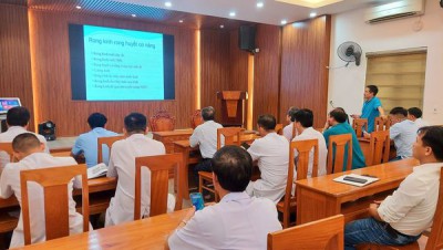 SINH HOẠT CHUYÊN MÔN, BÌNH BỆNH ÁN CHỦ ĐỀ: RỐI LOẠN KINH NGUYỆT, MỔ LẤY THAI.