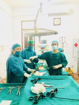 PHÒNG MỔ NGÀY CUỐI TUẦN