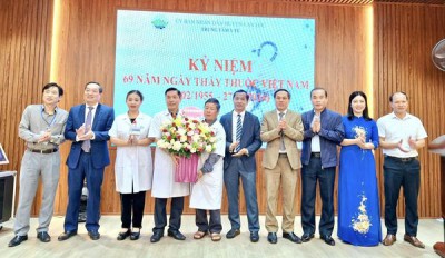 Đoàn của Huyện ủy - HĐND - UBND - UBMT TQ huyện; đồng chí Võ Xuân Linh, Phó Bí thư Thường trực Huyện ủy, Chủ tịch HĐND huyện; đồng chí Đặng Trần Phong, Phó Bí th Huyện ủy, Chủ tịch UBND huyện; cùng các đồng chí lãnh đạo Thường trực HĐND, UBND, UBMTTQ