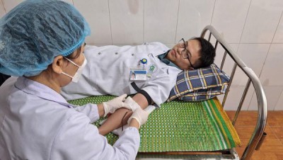 Y BÁC SỸ TRUNG TÂM Y CAN LỘC HIẾN MÁU CỨU BỆNH NHÂN